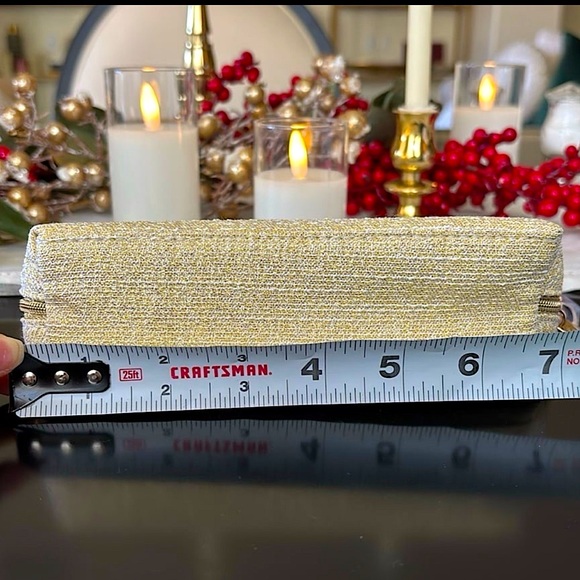 Dior 2024 Holiday Gold Cosmetic Pouch Limited Edition - Picture 7 of 10